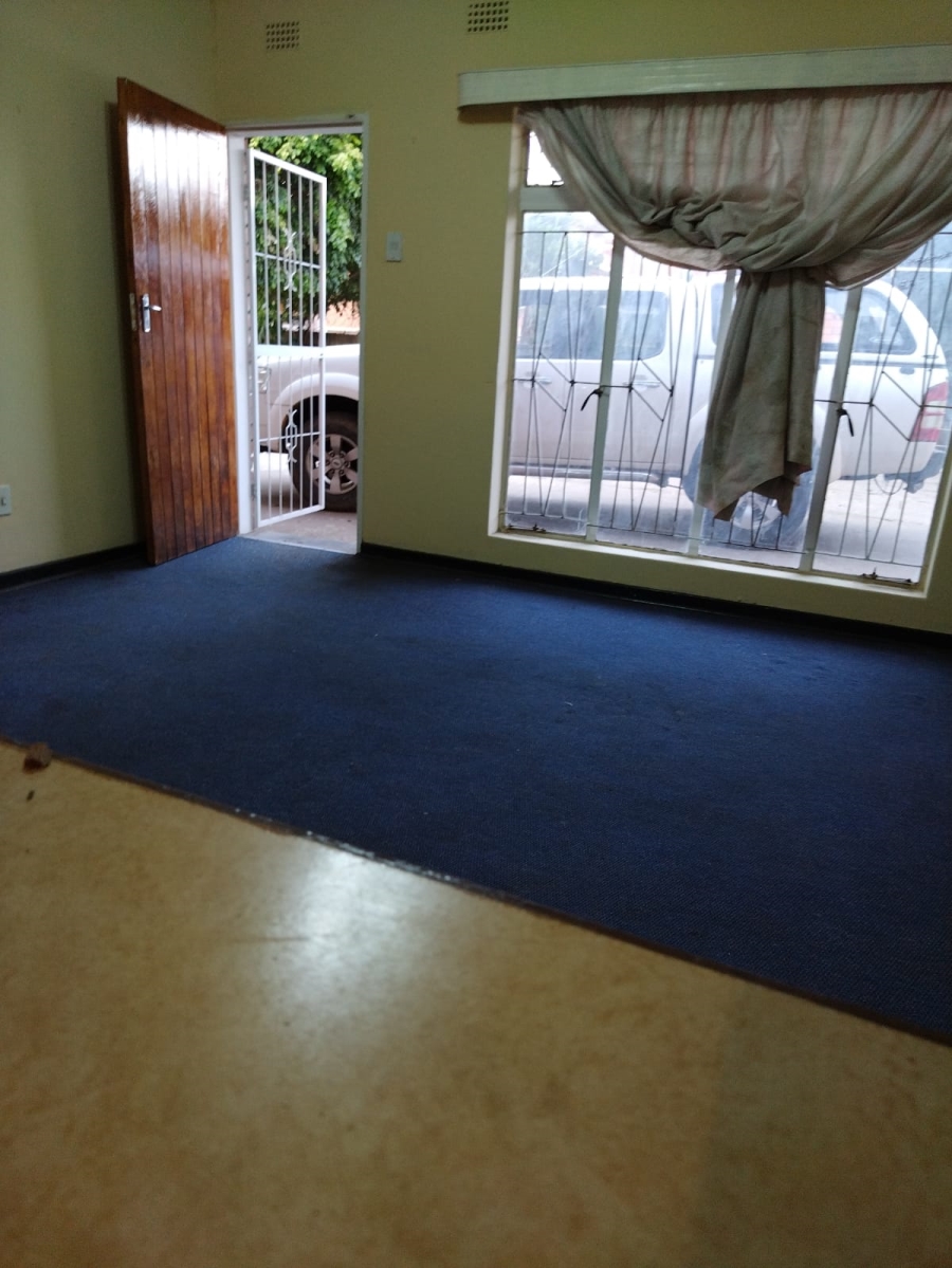 2 Bedroom Property for Sale in Rustenburg Central North West
